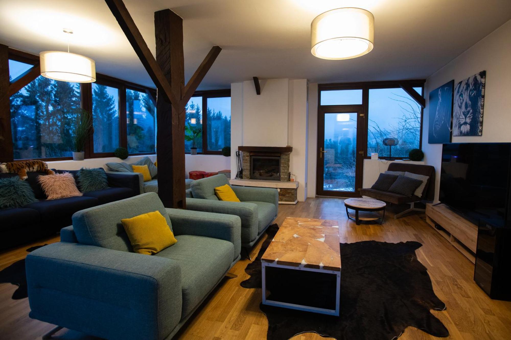 Maison De L'Amour Brebu Nou Exteriör bild