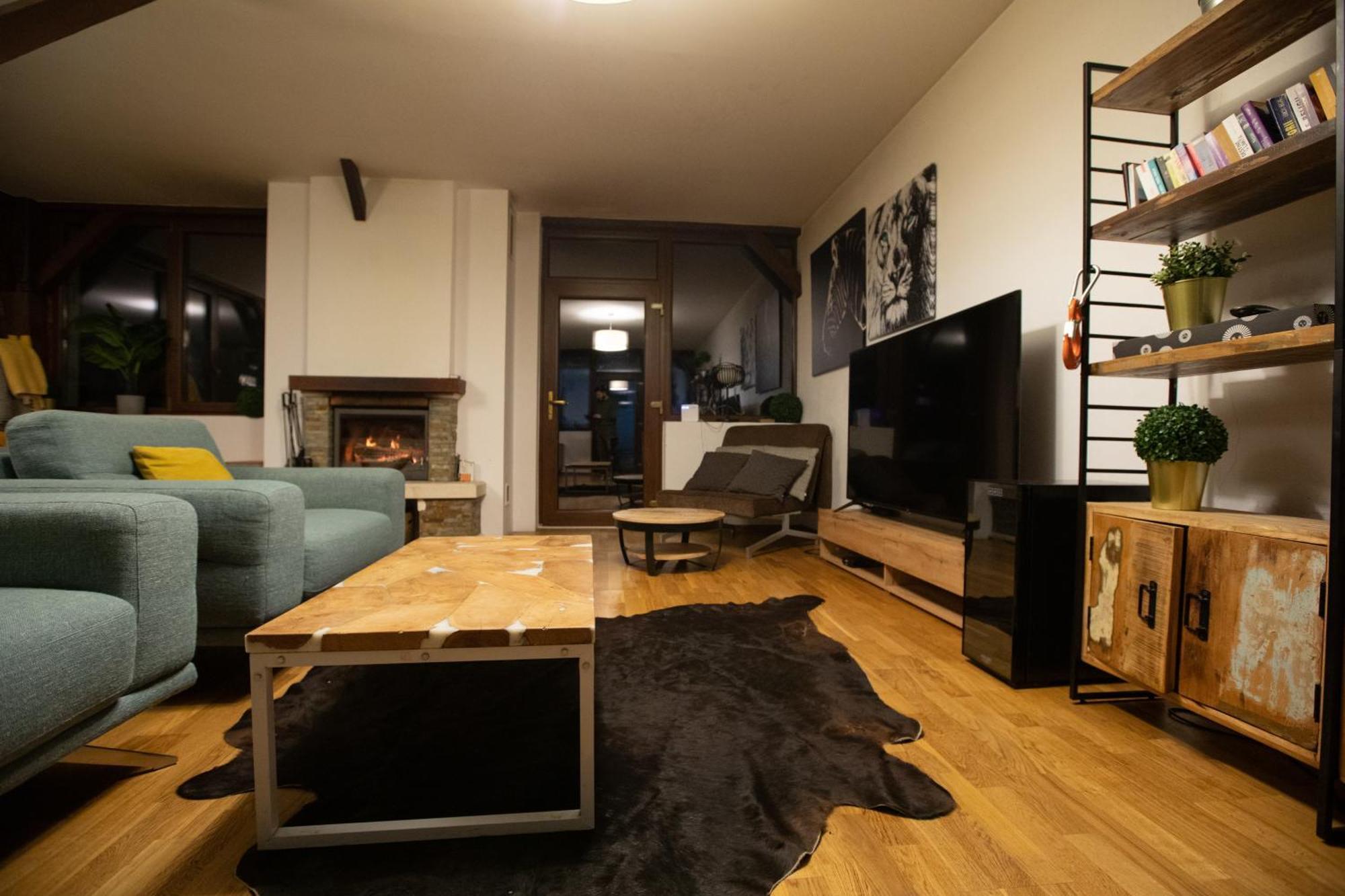 Maison De L'Amour Brebu Nou Exteriör bild