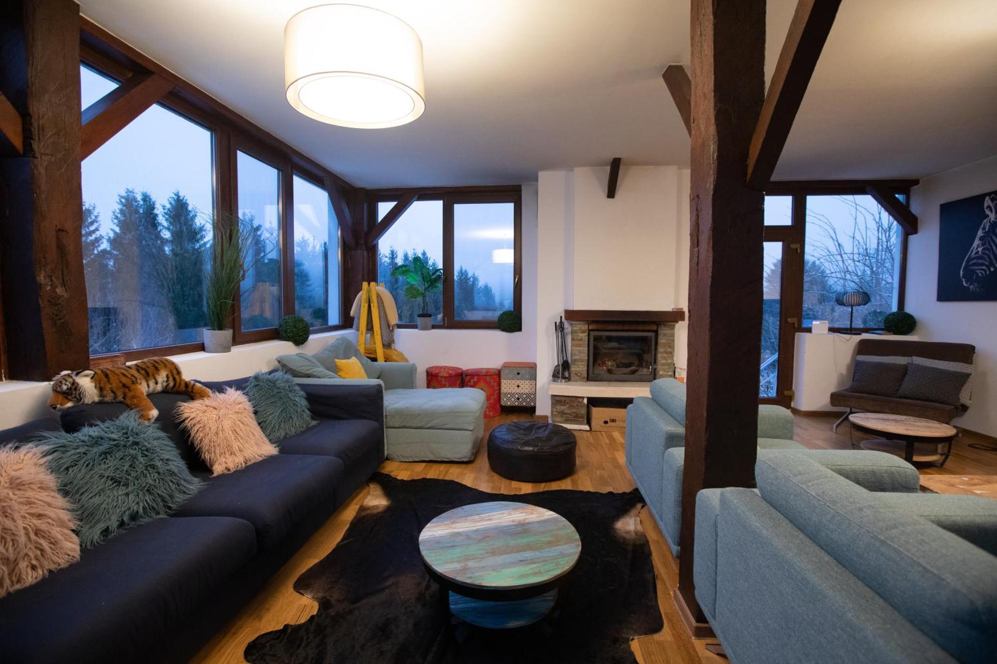 Maison De L'Amour Brebu Nou Exteriör bild